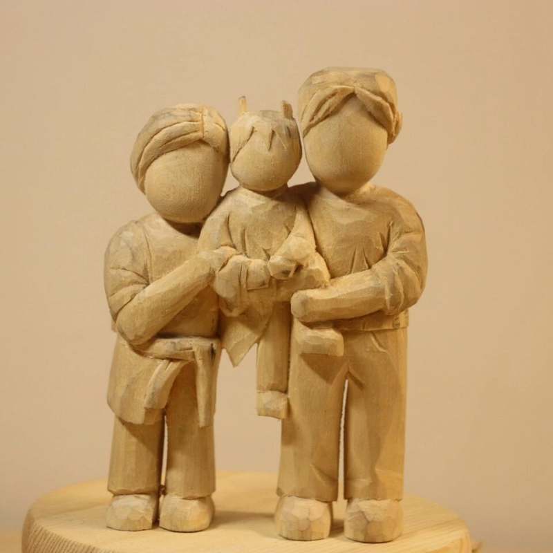 Custom Family Photo Wooden Sculpture | Cherish Family Bonds, Share Warmth